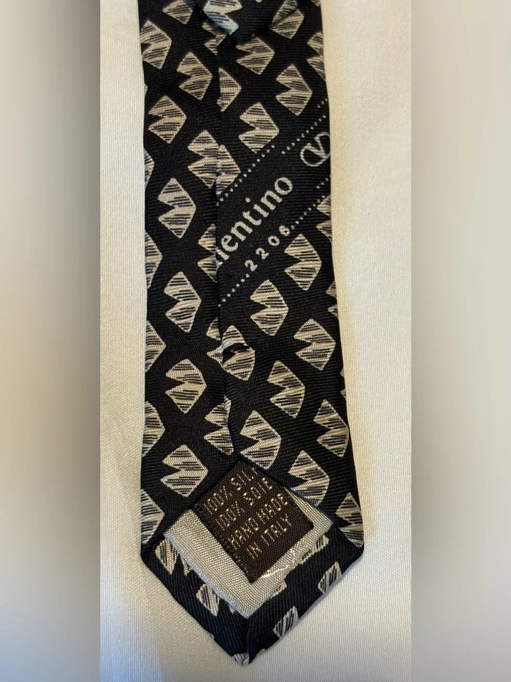 VTG Valentino Cravatte Silk Tie 80s 90s Italian Luxury Retro Executive Code 2206